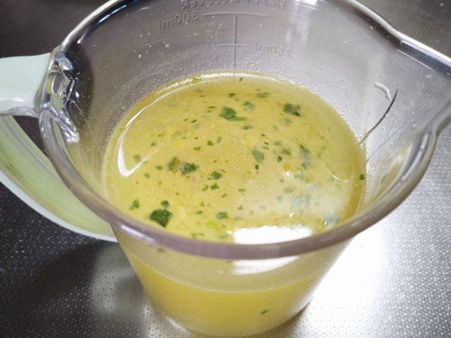 サッポロ一番塩らーめん 冷やし瀬戸内レモン仕立ての冷たいスープ作成